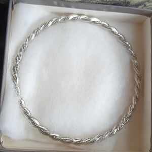 Avon Silver Tone Rope Twist Bangle Bracelet 1987